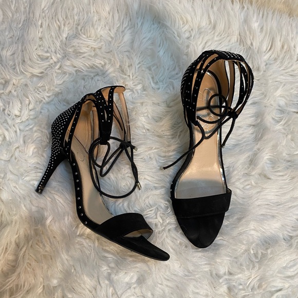 Black lace up heeled - Picture 3 of 5